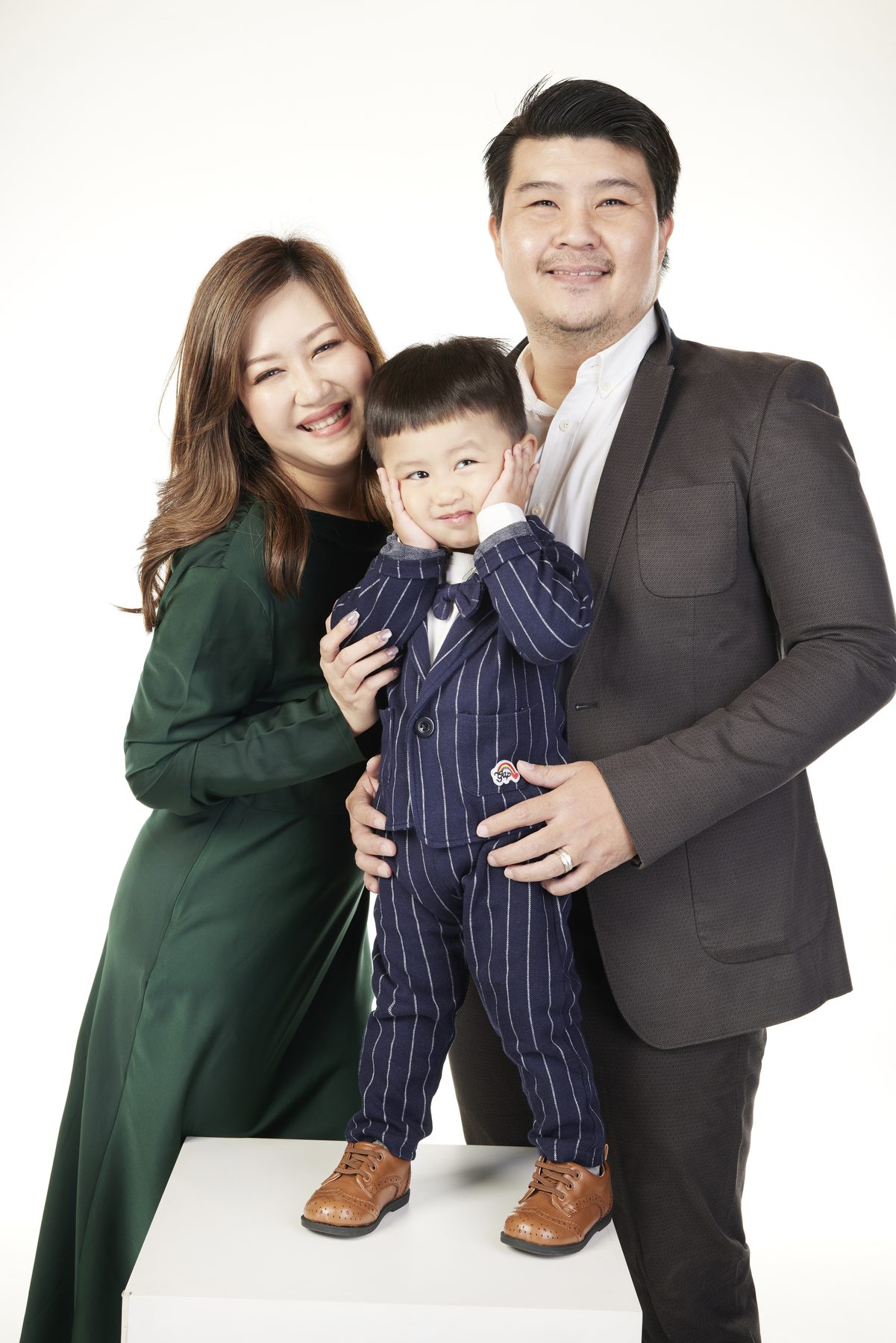 ภาพถ่ายครอบครัวโดย La Muntra Studio