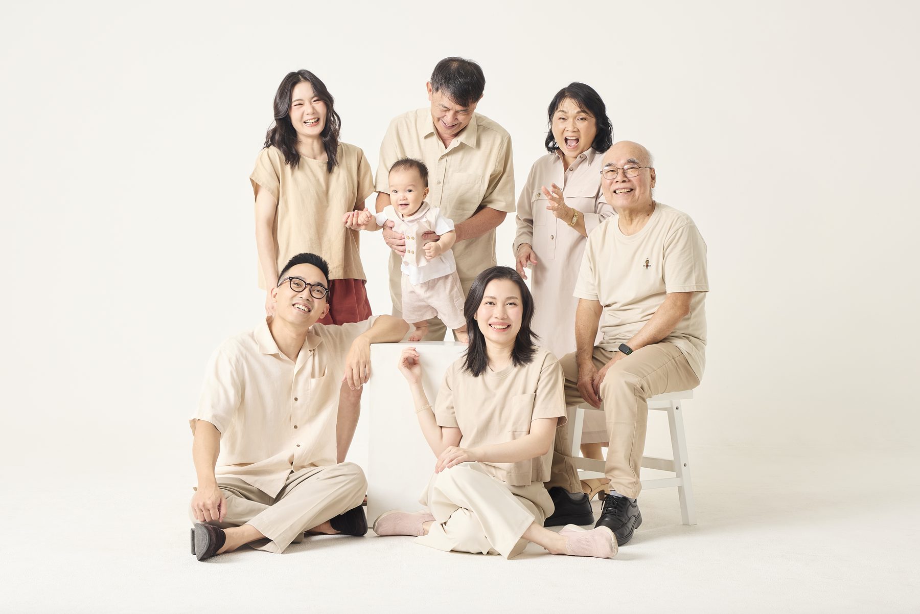 ภาพถ่ายครอบครัวโดย La Muntra Studio