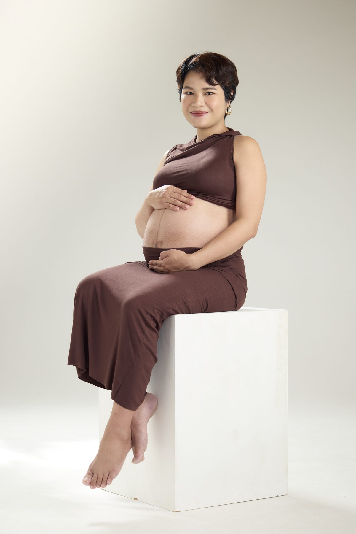 ภาพถ่ายคุณแม่ตั้งครรภ์โดย La Muntra Studio